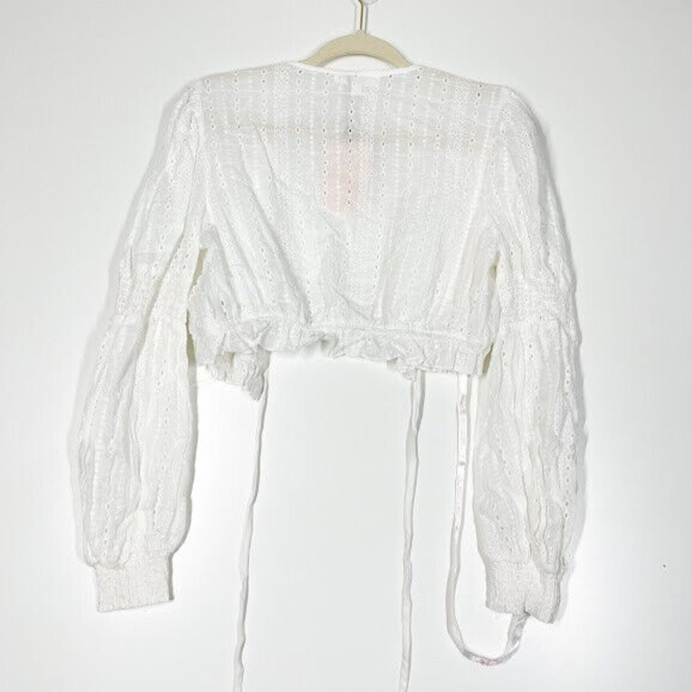 Missguided Women White Cord Broderie Tie Crop Top Eyelet Plunge V-Neck 6 NWT - Picture 3 of 12